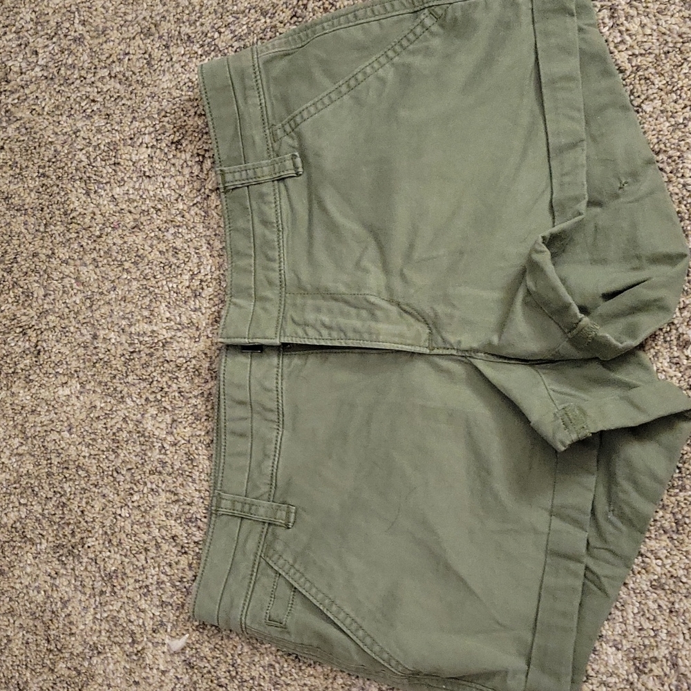 khaki low rise shorts